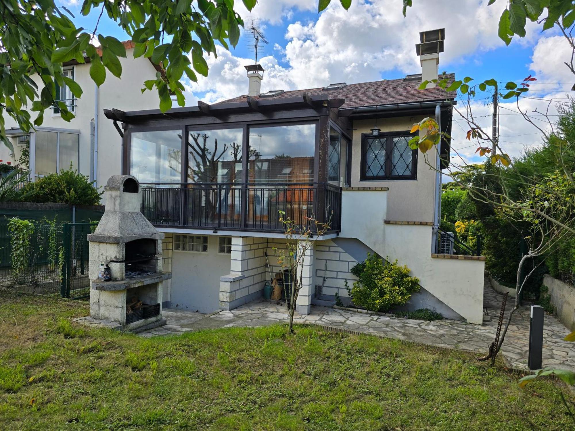 שלה Maison Paris, Vallee Village, Disney & Asterix מראה חיצוני תמונה